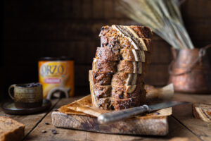 banana bread con orzo e gocce di cioccolato