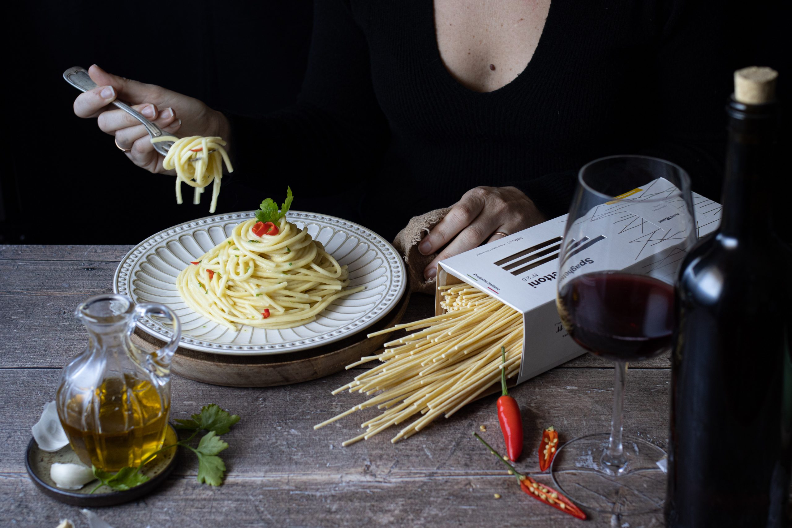 Spaghettoni aglio, olio e peperoncino