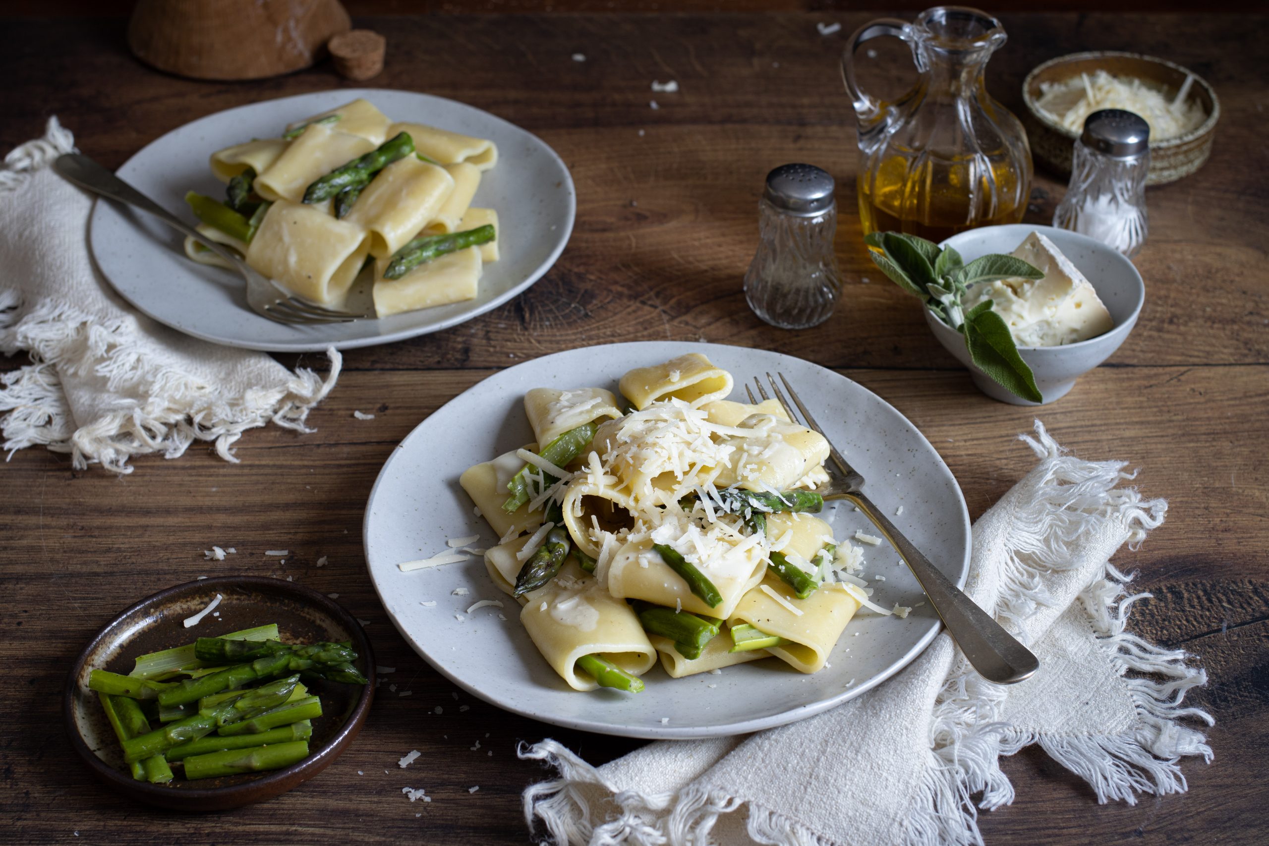 Paccheri lisci asparagi e crema di gorgonzola