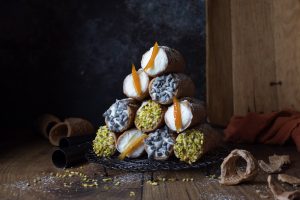 cannoli siciliani classici con ricotta