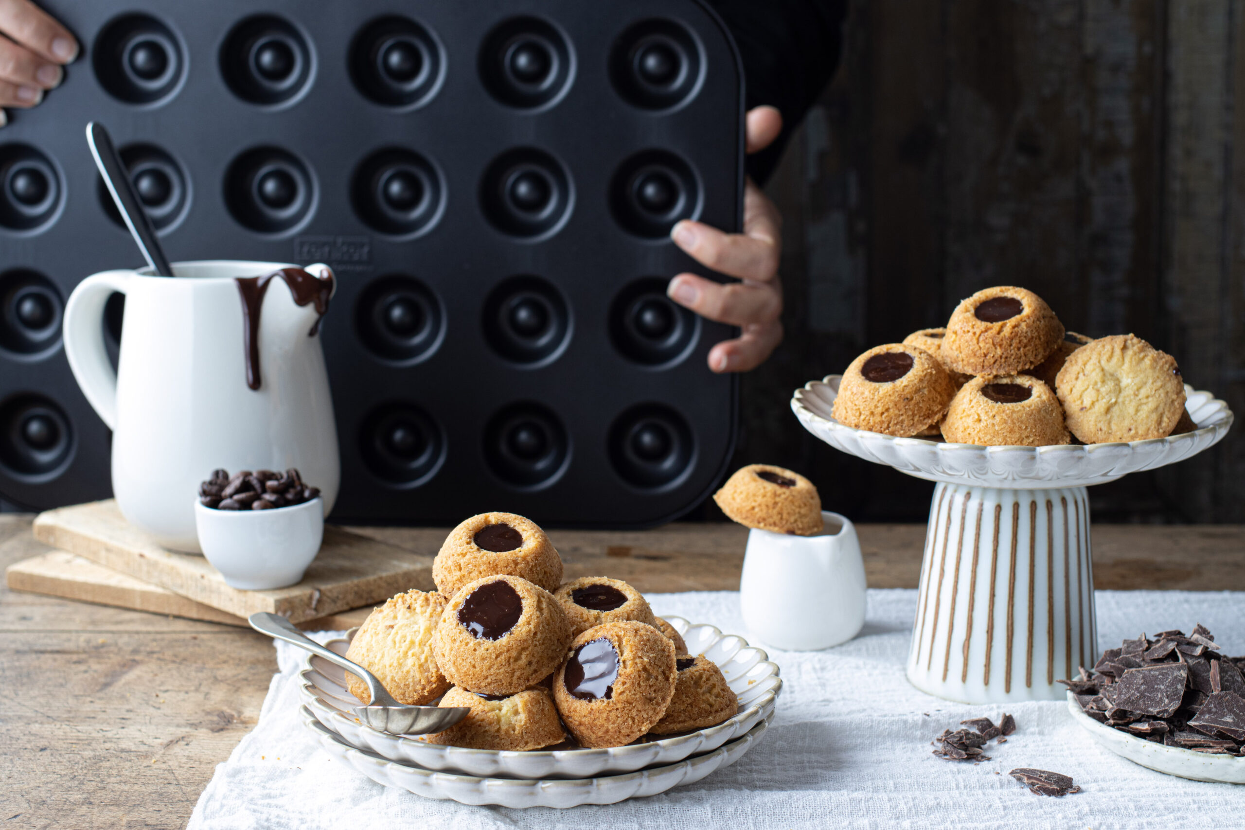 Frollini alla nocciola con ganache cioccolato e caffè