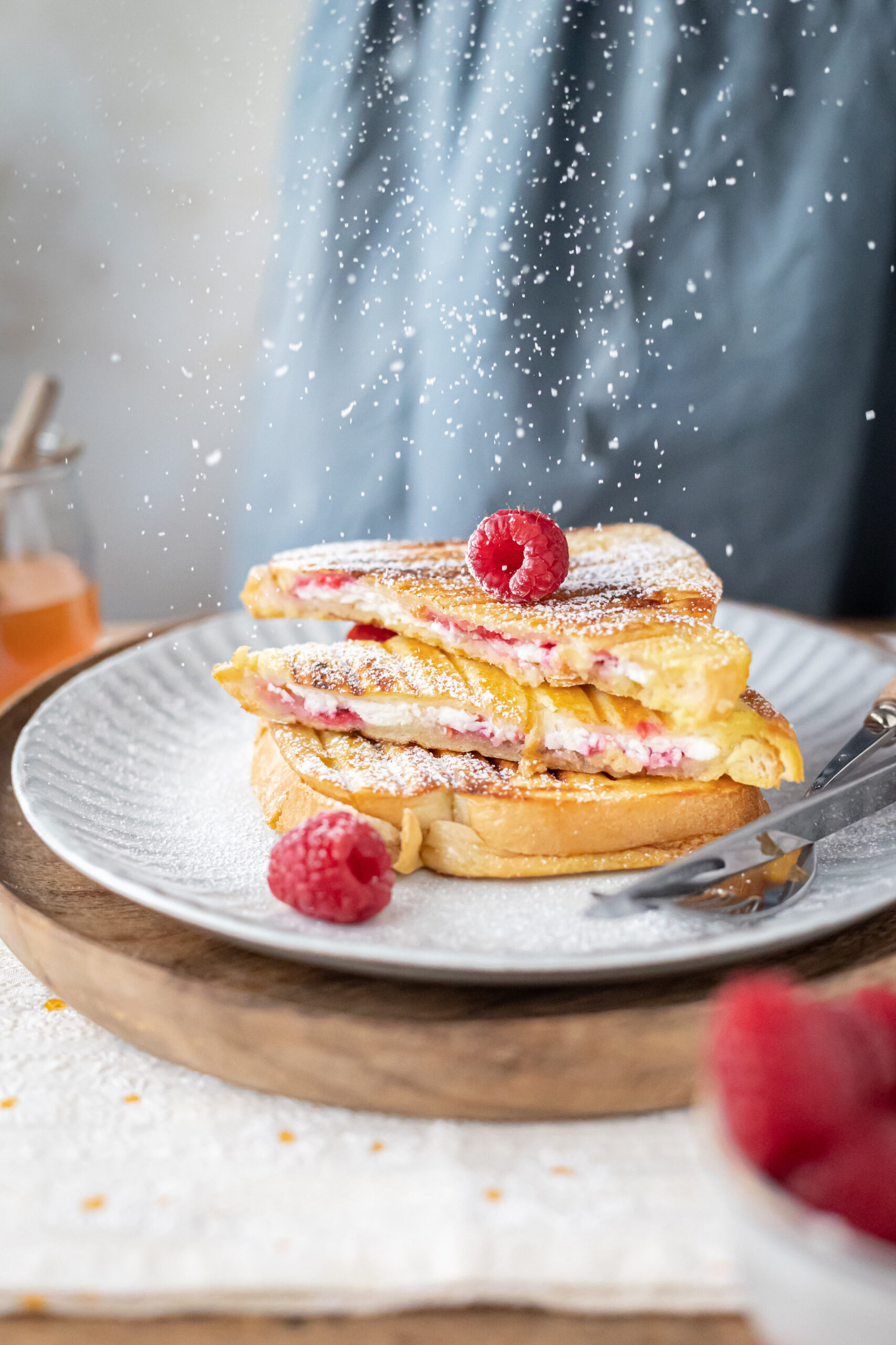 French toast ricotta, miele e lamponi