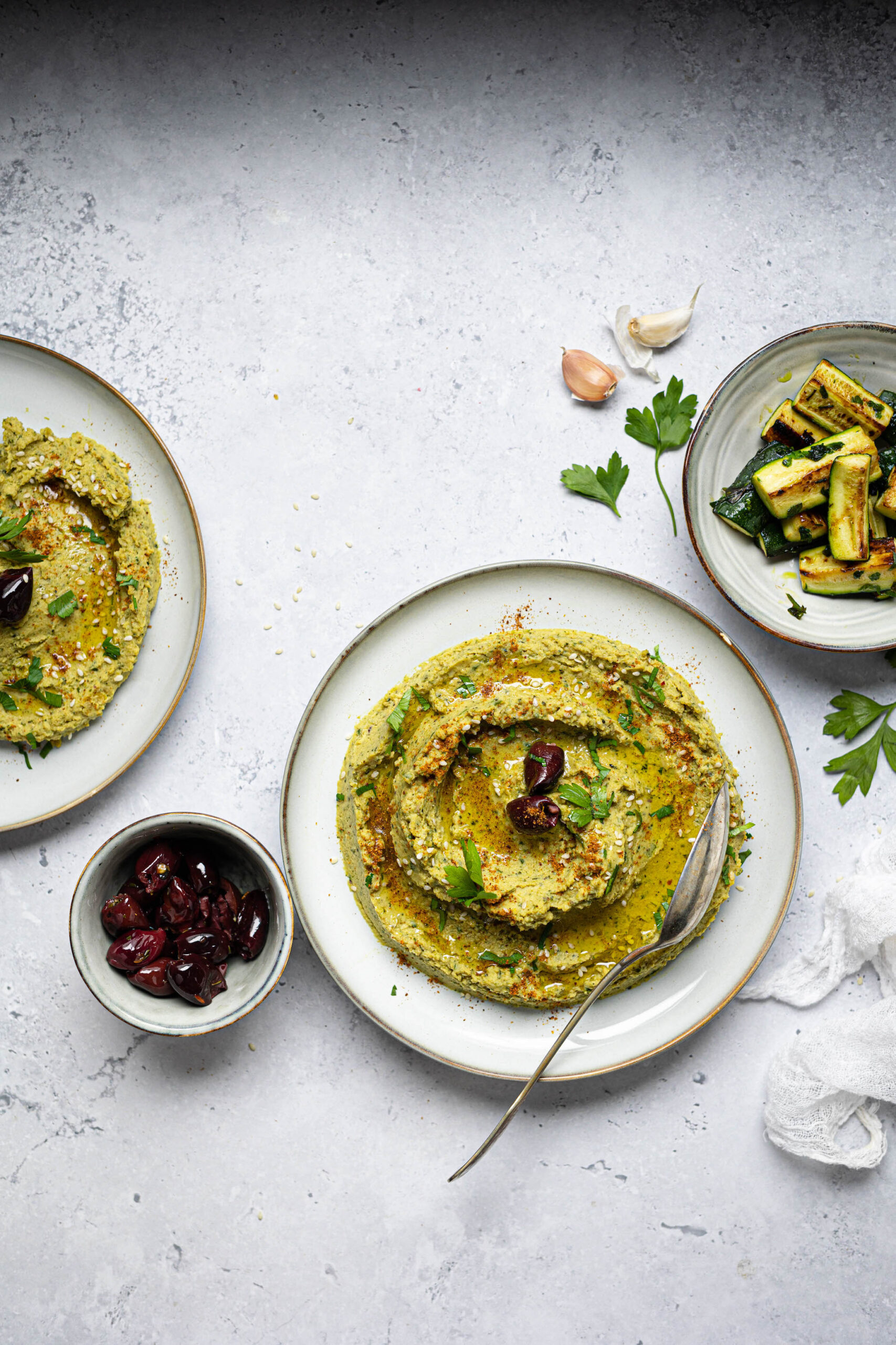 Hummus di zucchine con olive taggiasche