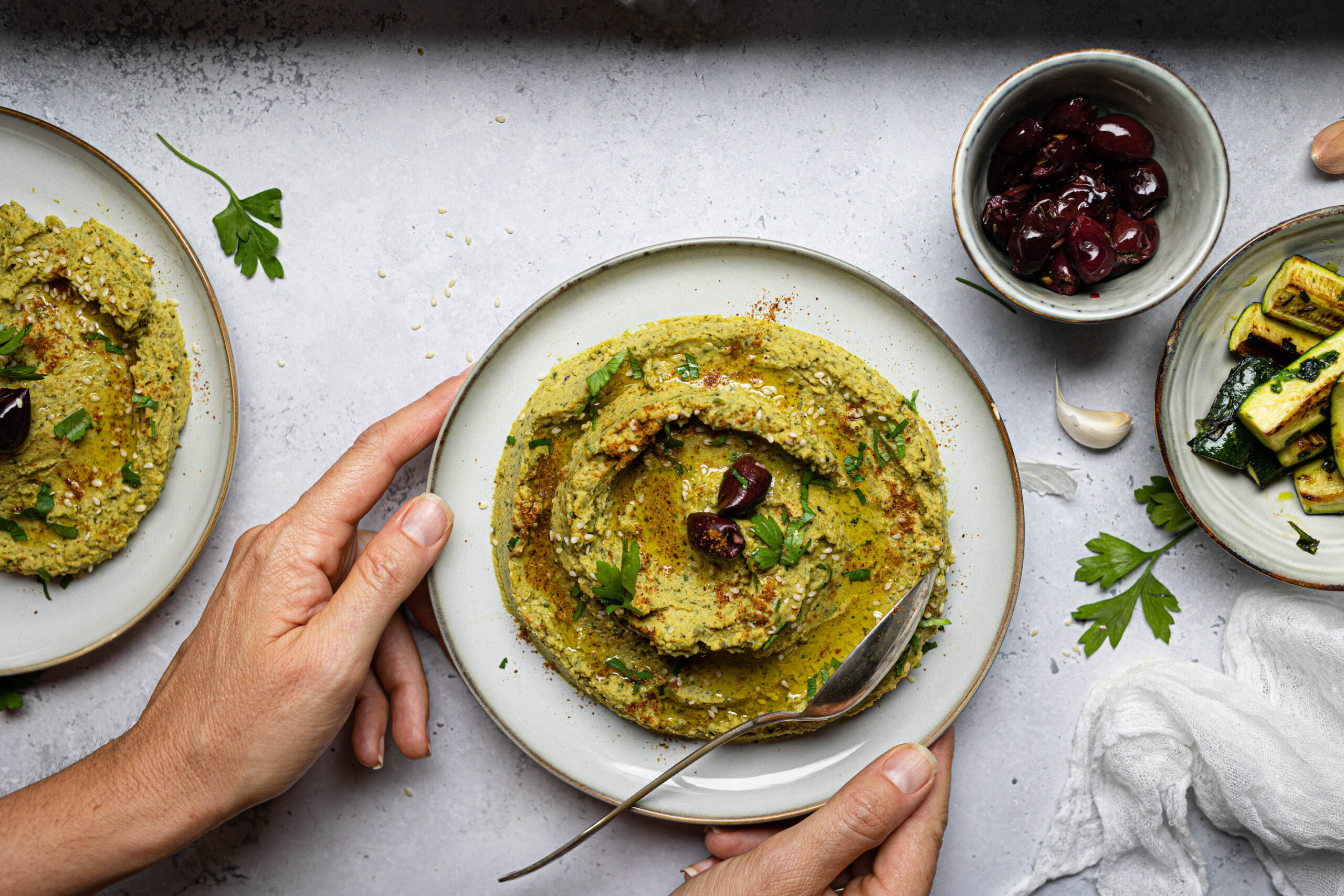 Hummus di zucchine con olive taggiasche