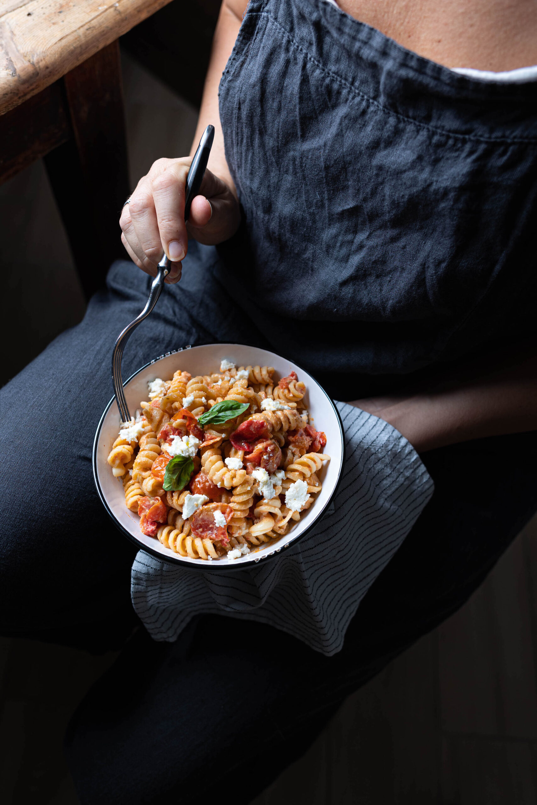 'One pot' pasta con feta e ciliegini